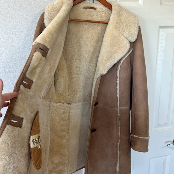 Eddie Bauer Tan Leather Jacket with Cream Accents - Picture 6 of 8